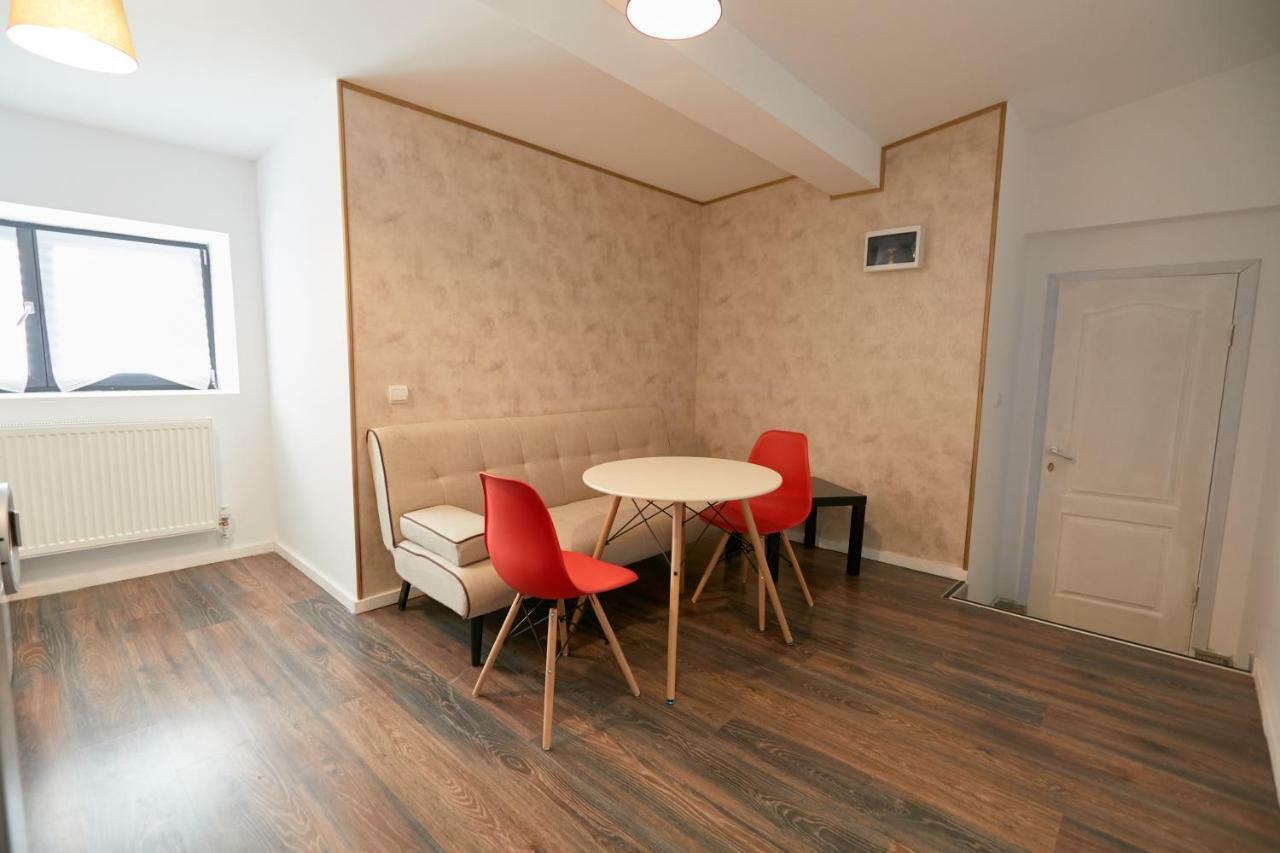Stanford Apartments Бухарест Экстерьер фото